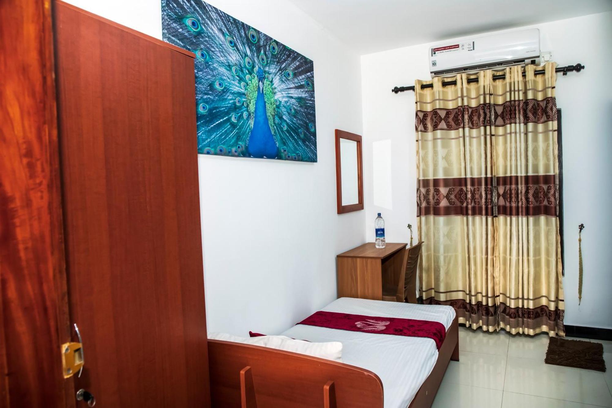 Golden Star Guest House Джафна Екстер'єр фото
