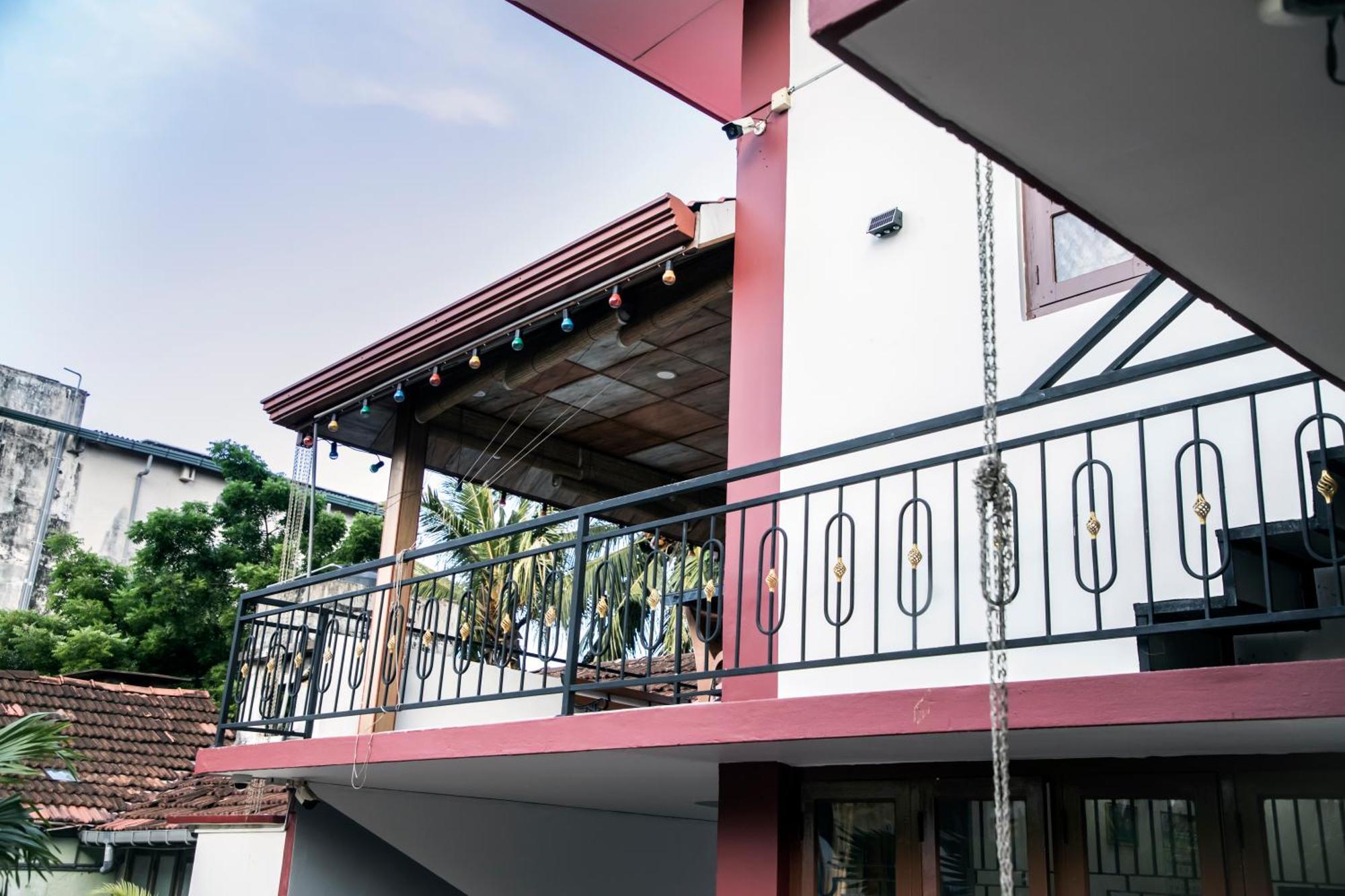 Golden Star Guest House Джафна Екстер'єр фото